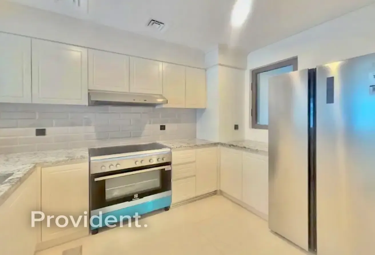 Close to Lagoon | Spacious Bedroom | 1,2 Chqs