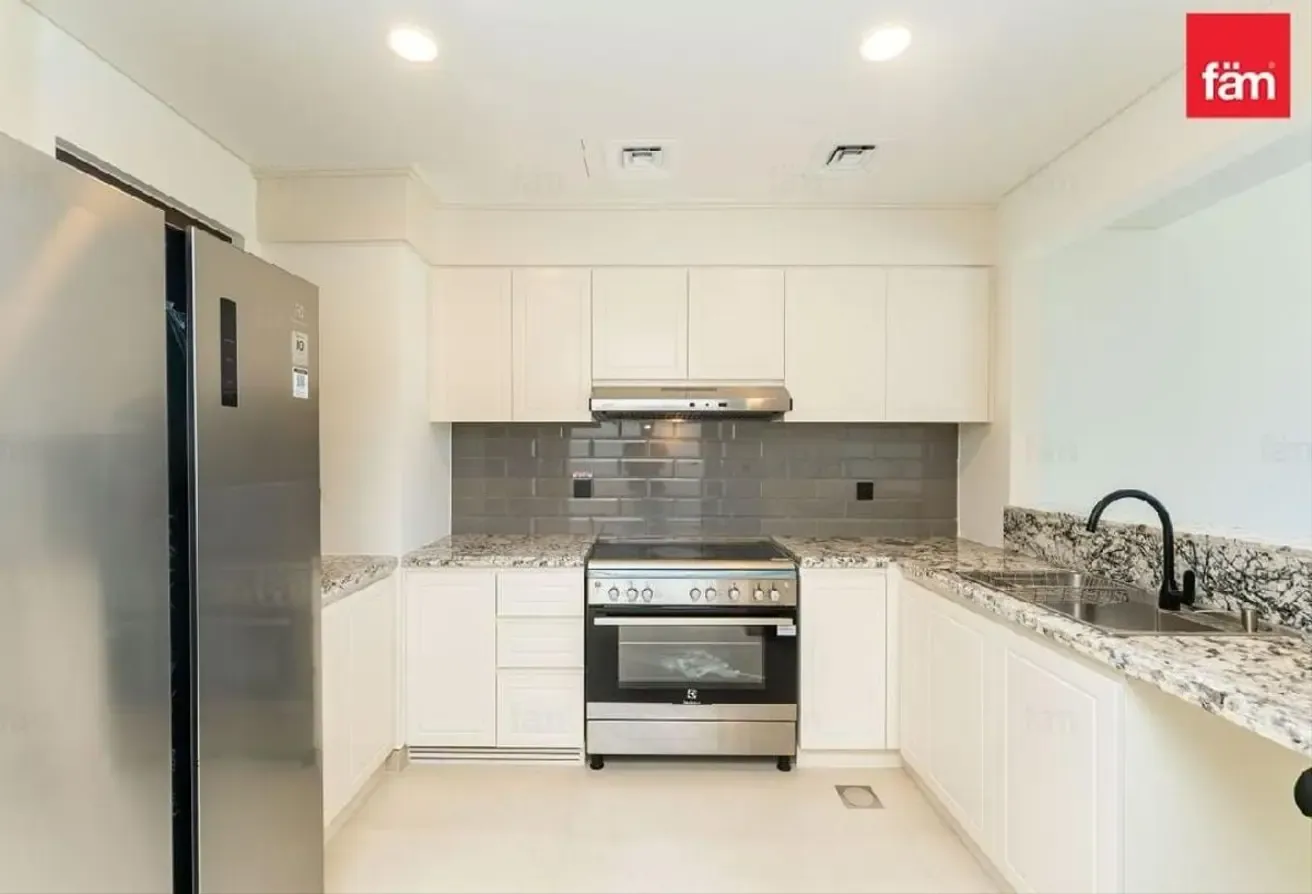 4BR | CLOSE TO ENTRANCE | LANDSCAPED | VASTU