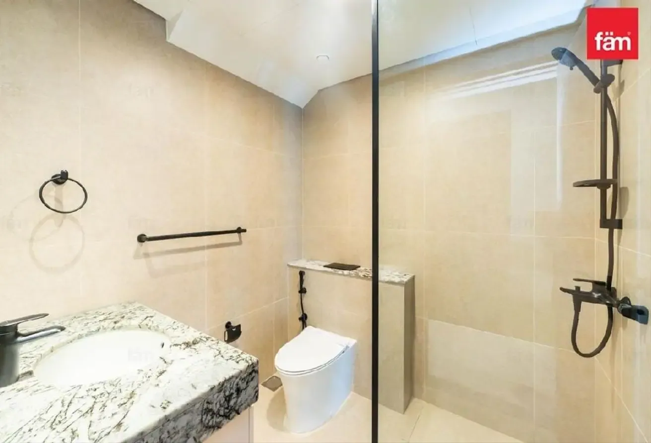 4BR | CLOSE TO ENTRANCE | LANDSCAPED | VASTU