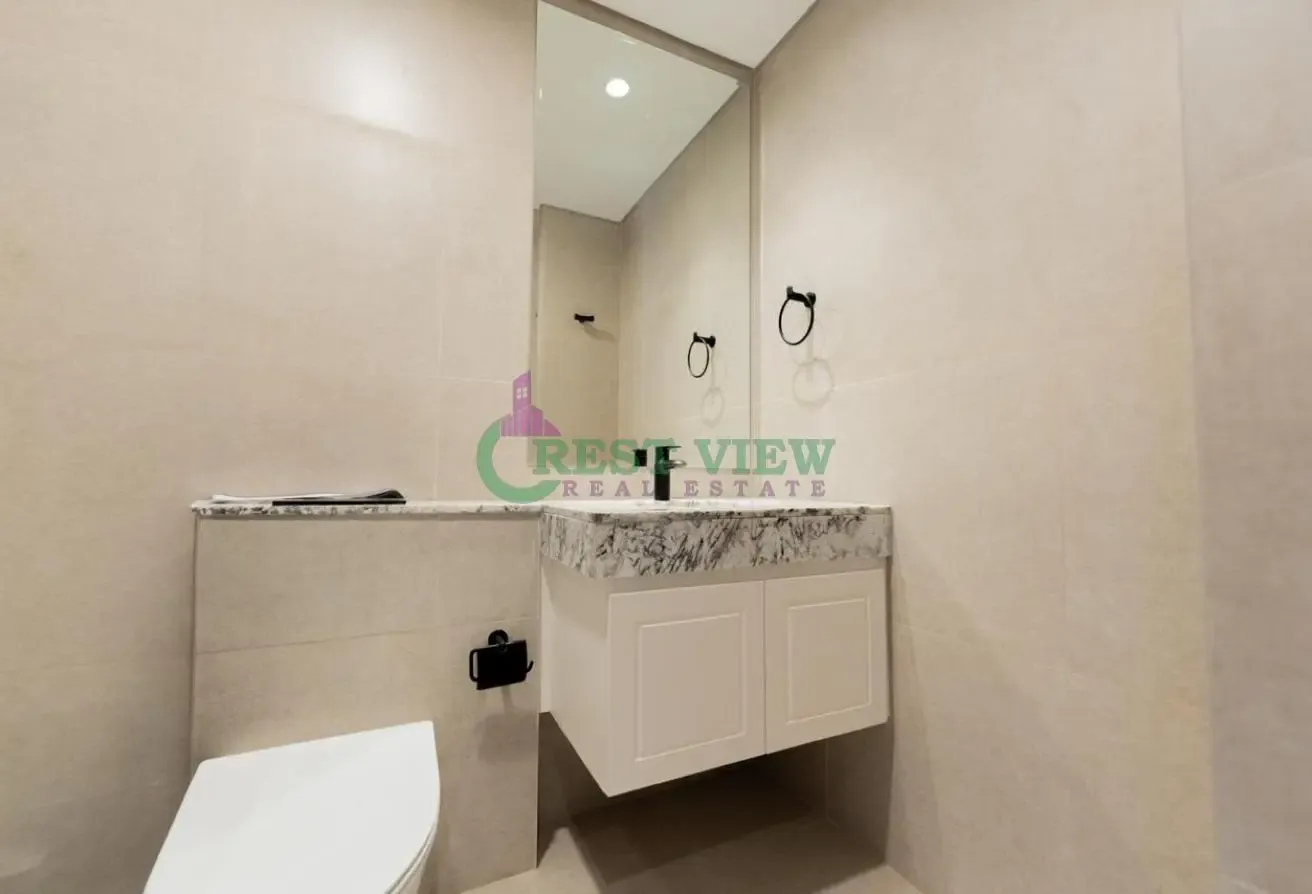 WALKING DISTANCE TO LAGOON | SPACIOUS | VACANT