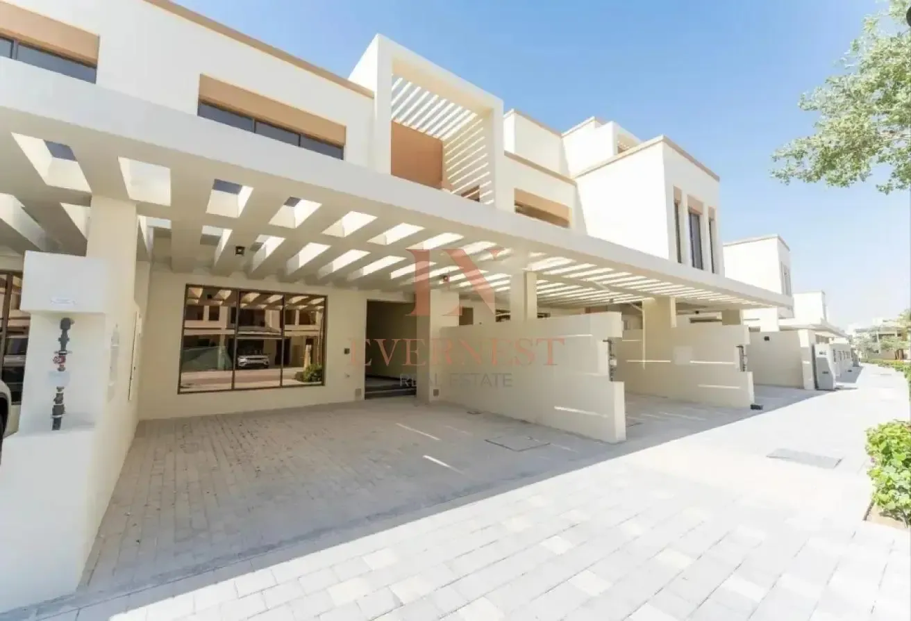 Luxury Lagoon Living | Prime Community