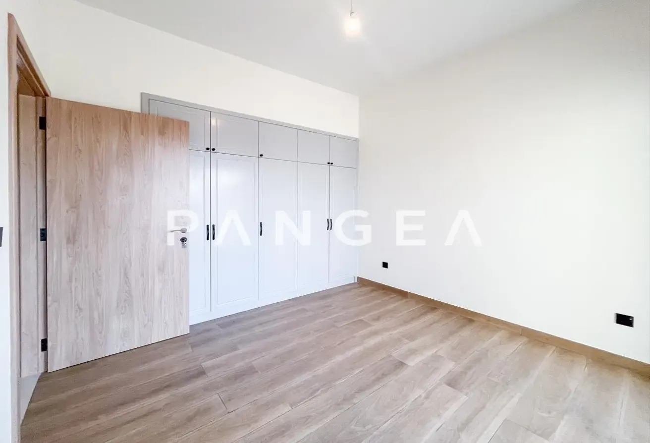 Single Row | 2 Cheques | Close to Amenities