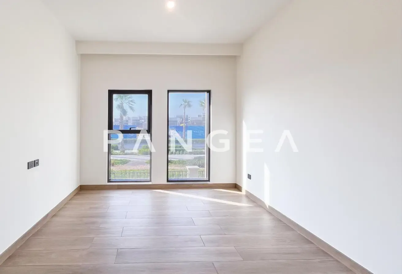 Single Row | 2 Cheques | Close to Amenities