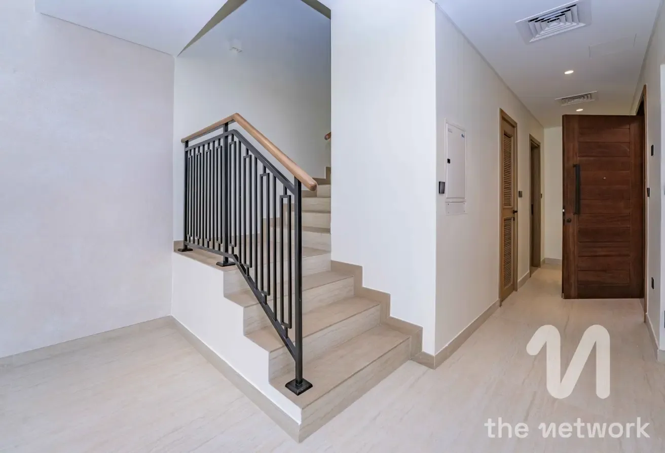Single Row | Near Central Hub | Near Beach Lagoon