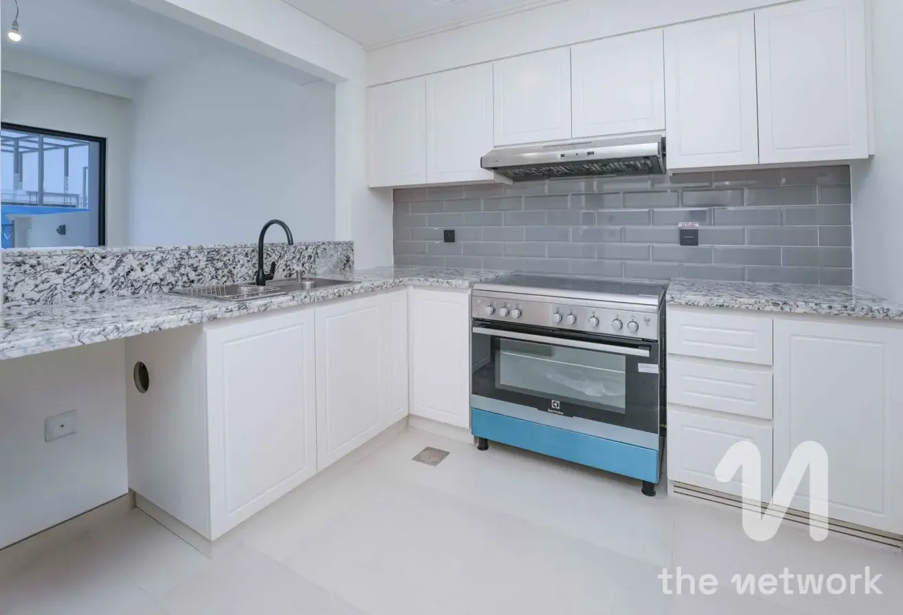 Single Row | Near Central Hub | Near Beach Lagoon