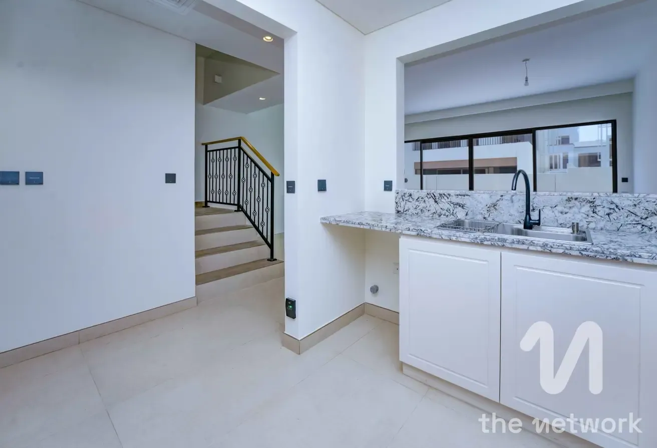 Spacious 4BR Townhouse | Vacant | Brand New