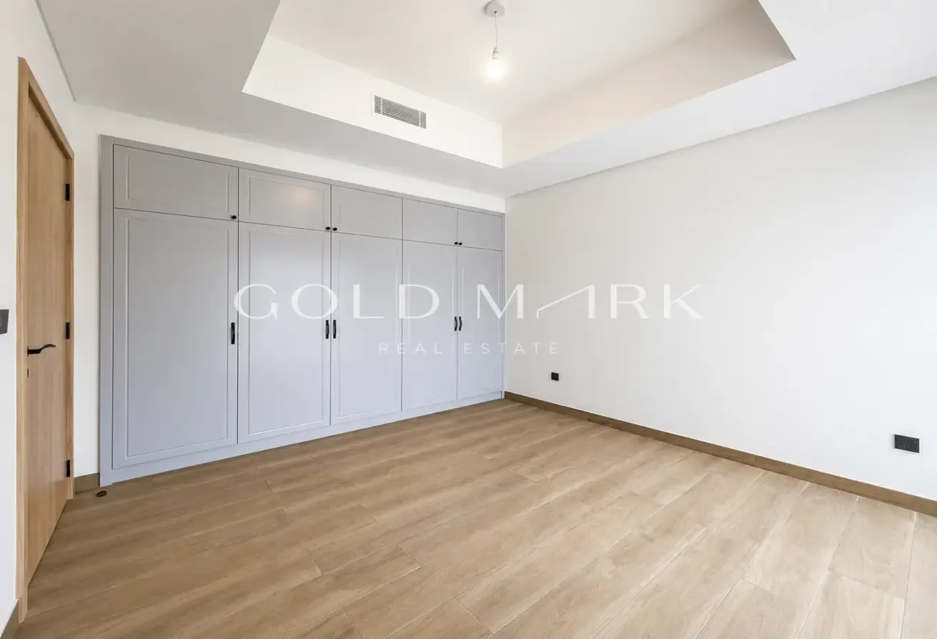 Back To Back| Bright and Spacious| Best Location