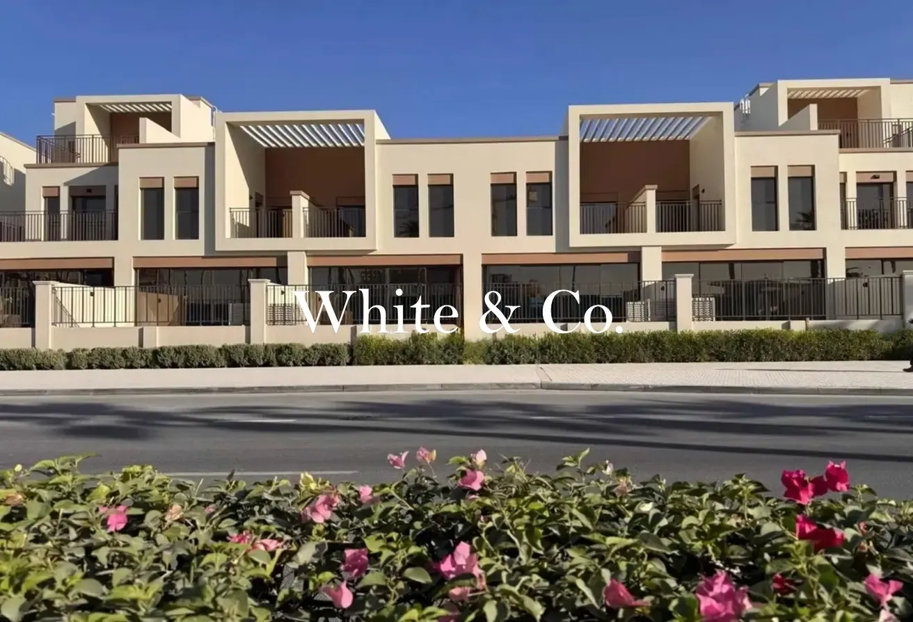 Single Row| Prime Location |Private Garden