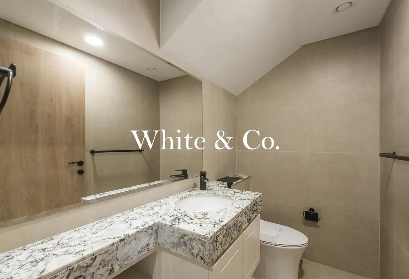 Single Row| Prime Location |Private Garden