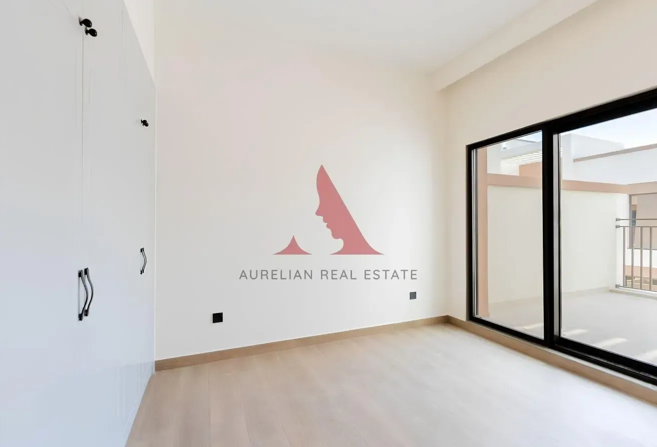 Vacant | 4BR | Multi Cheques | Costa Brava