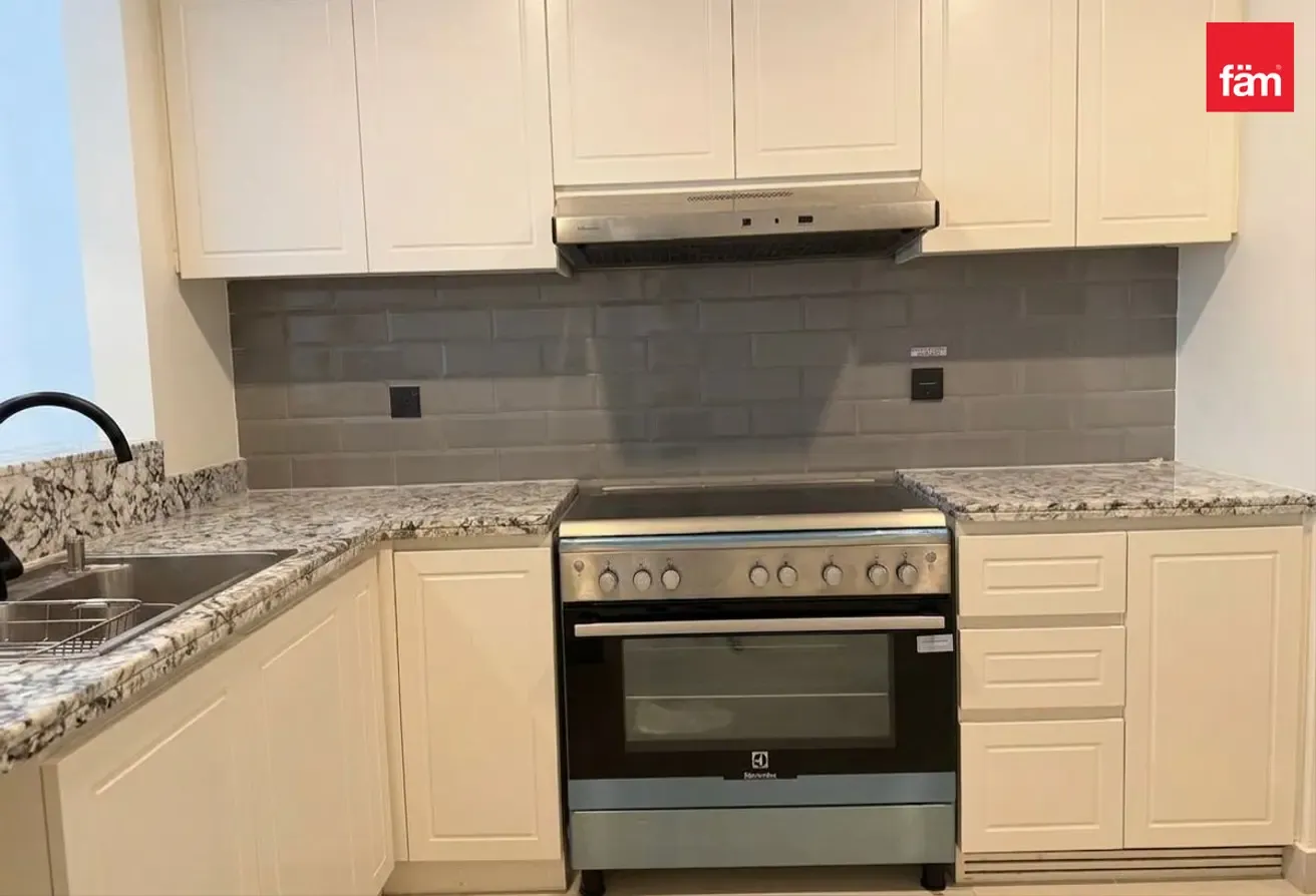 Prime location | Ready for occupancy
