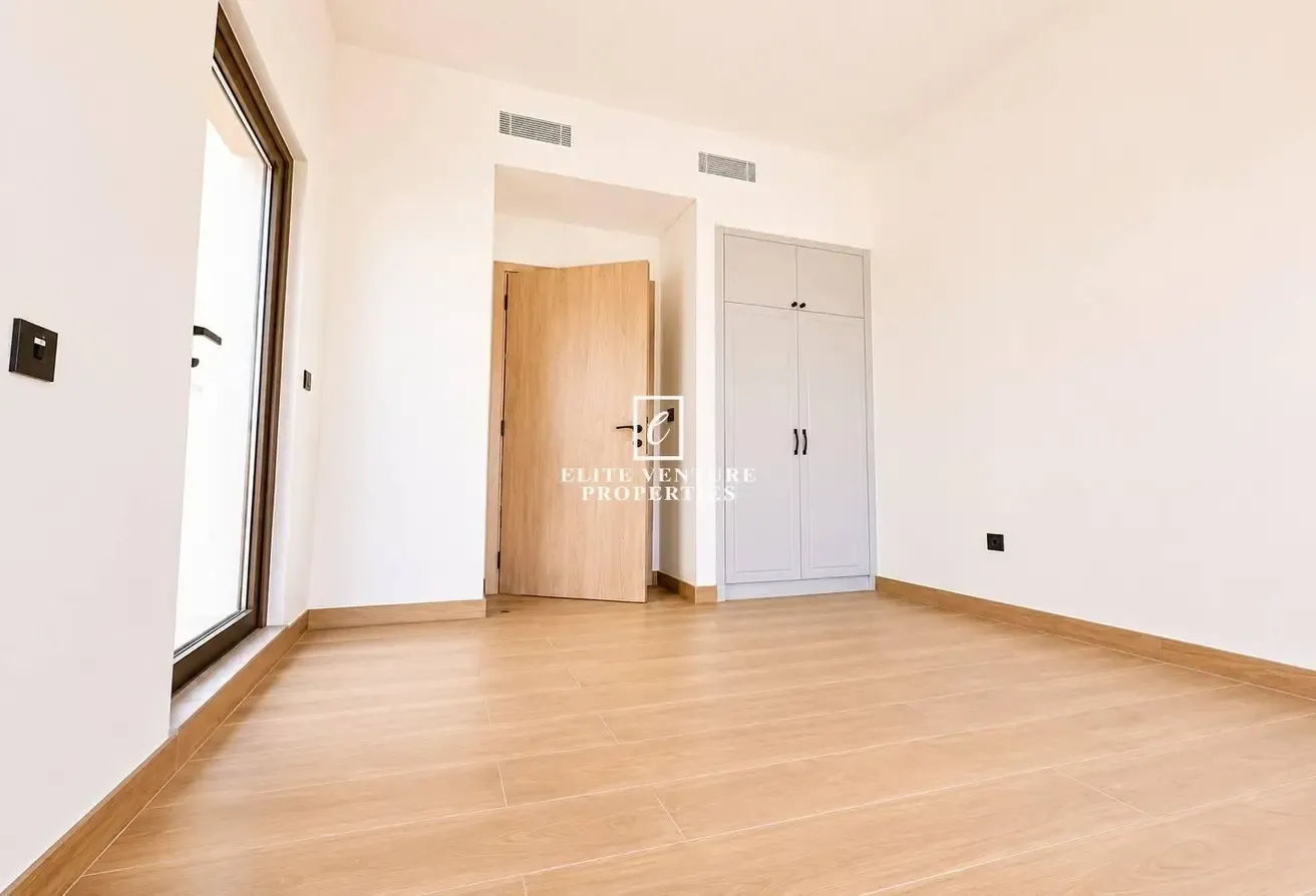 Close to amenities | Brand new | 4 bed TH