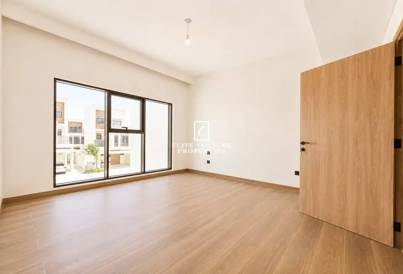 Close to amenities | Brand new | 4 bed TH