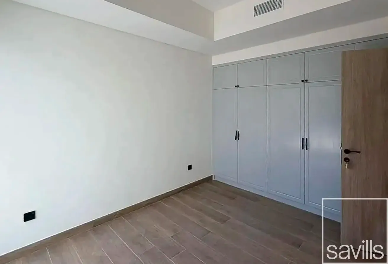 Vacant I Brand New I Close to Amenities