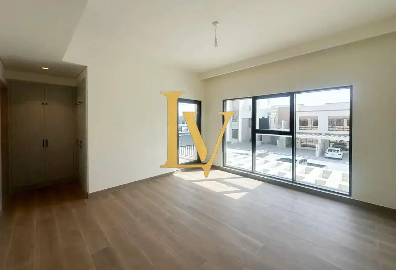 4 Beds | Ready Move In | Spacious Layout