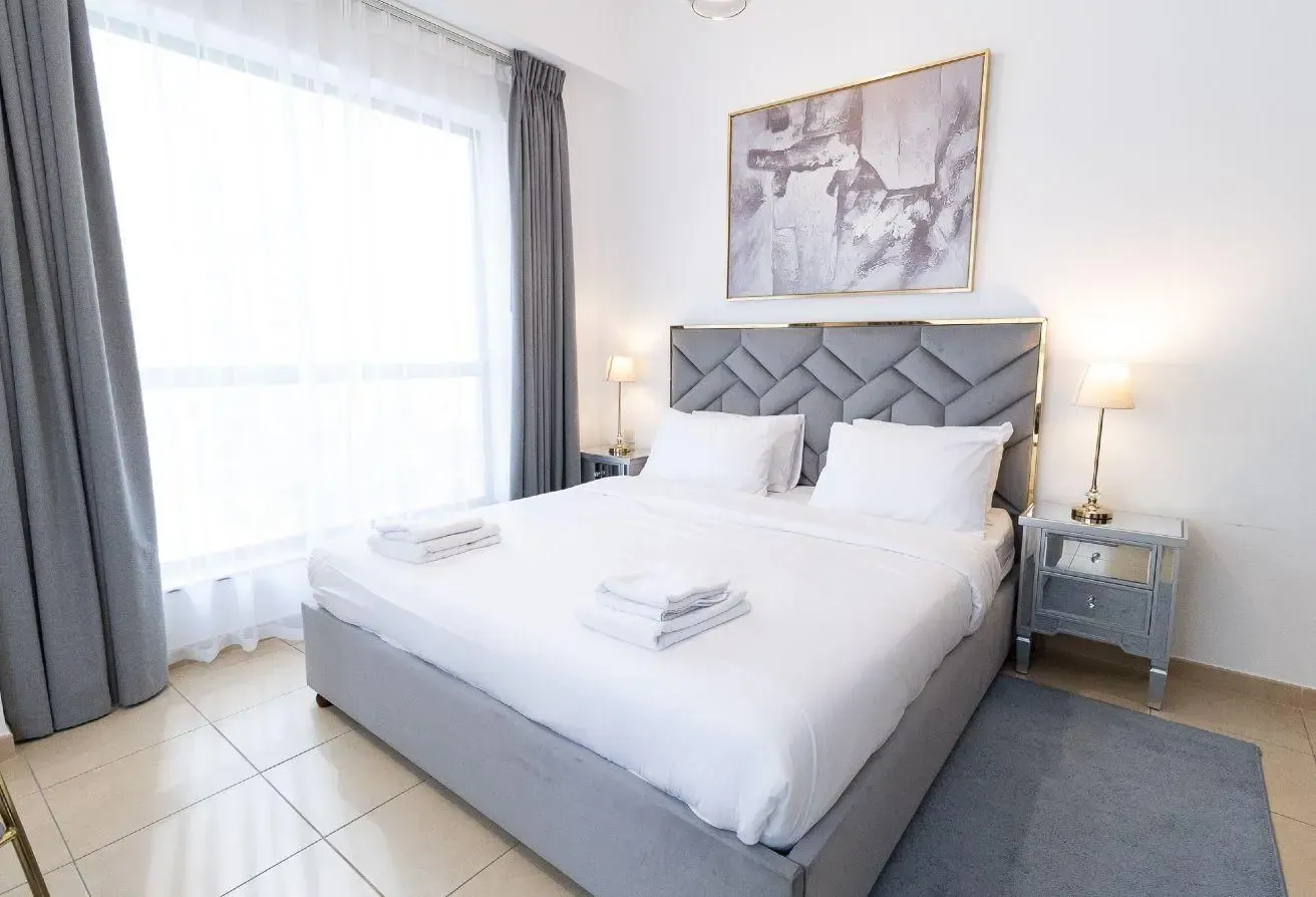 FULLY FURNISHED I BILLS INCLUDED I COMMISSION FREE