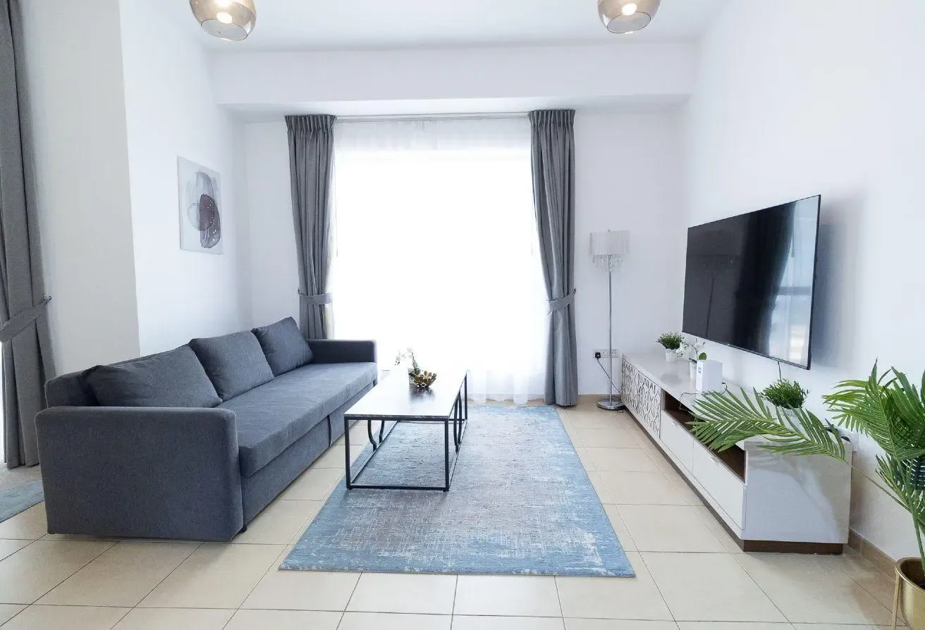 FULLY FURNISHED I BILLS INCLUDED I COMMISSION FREE
