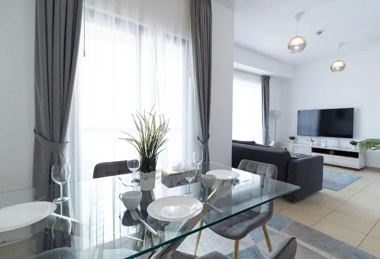 FULLY FURNISHED I BILLS INCLUDED I COMMISSION FREE