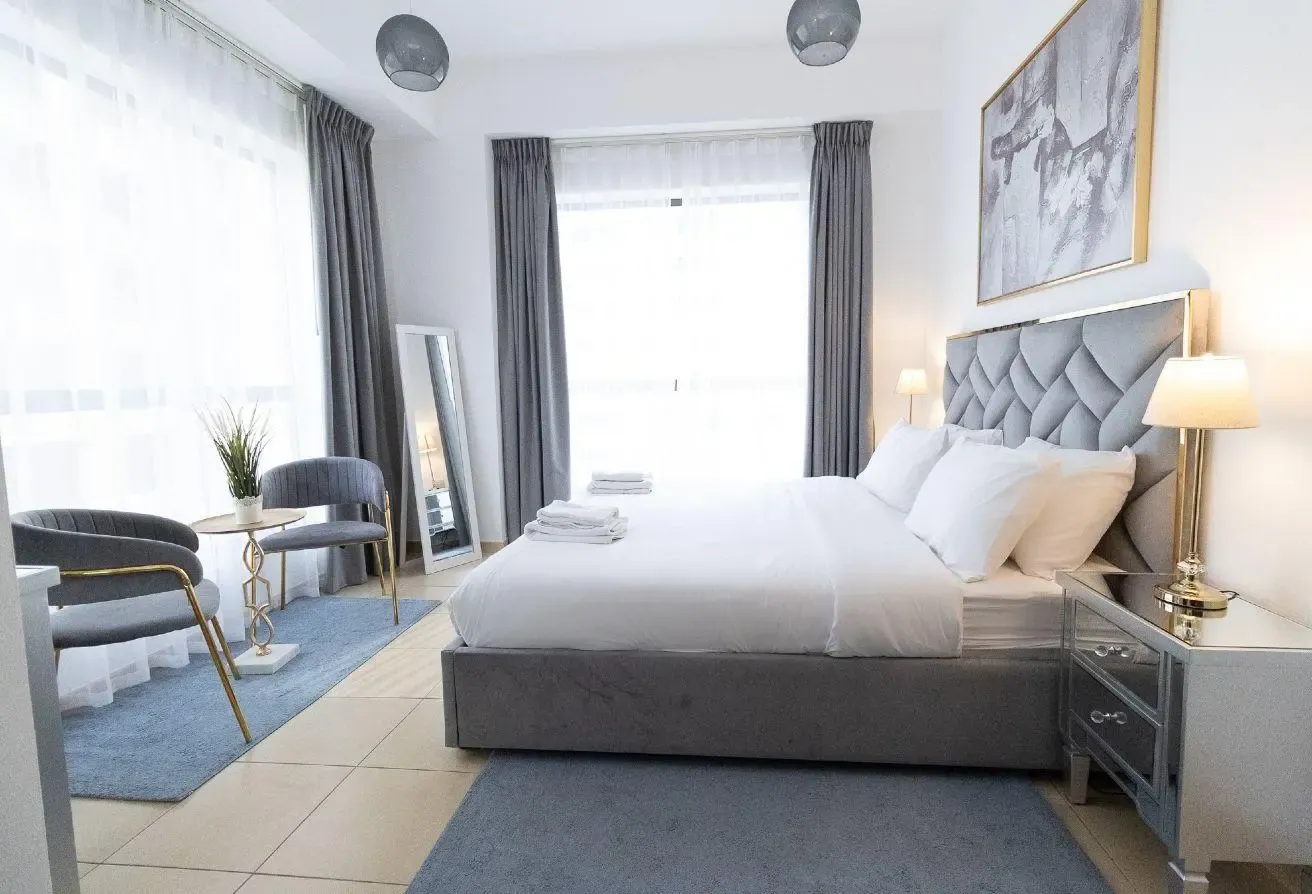 FULLY FURNISHED I BILLS INCLUDED I COMMISSION FREE