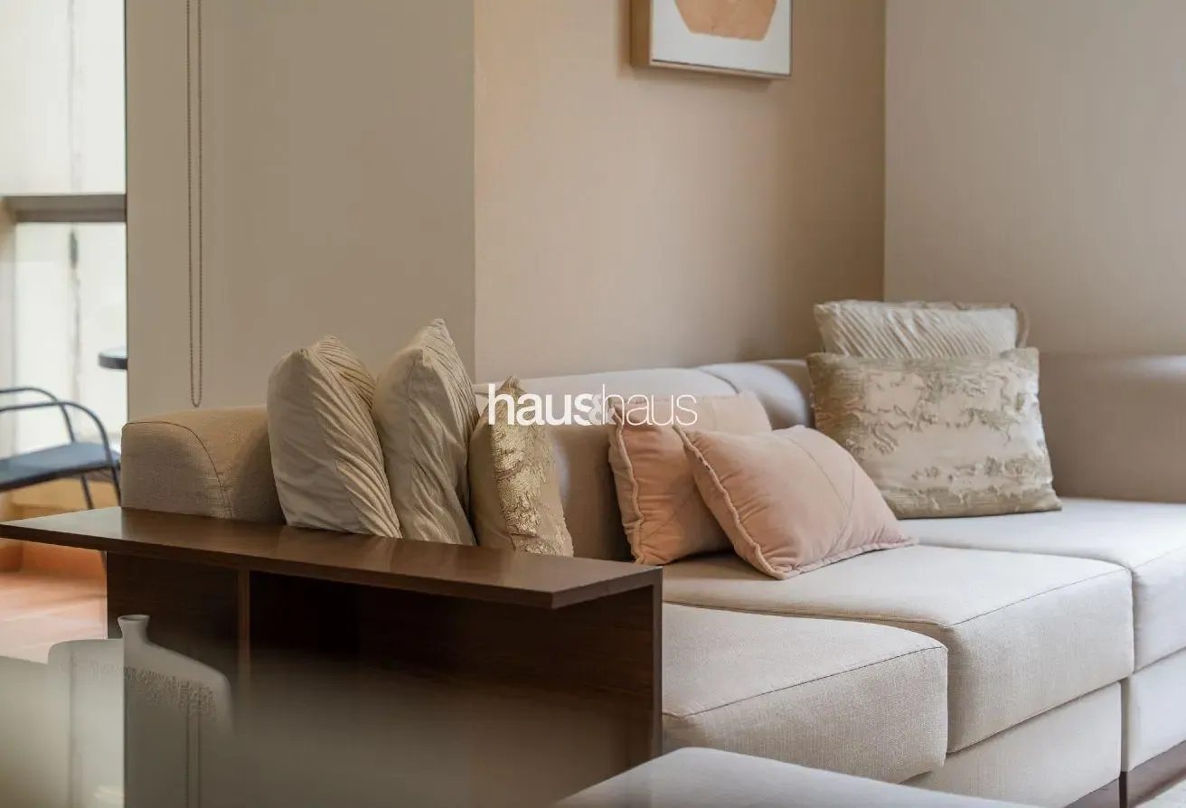 Spacious | Few Steps from Beach and Marina Walk