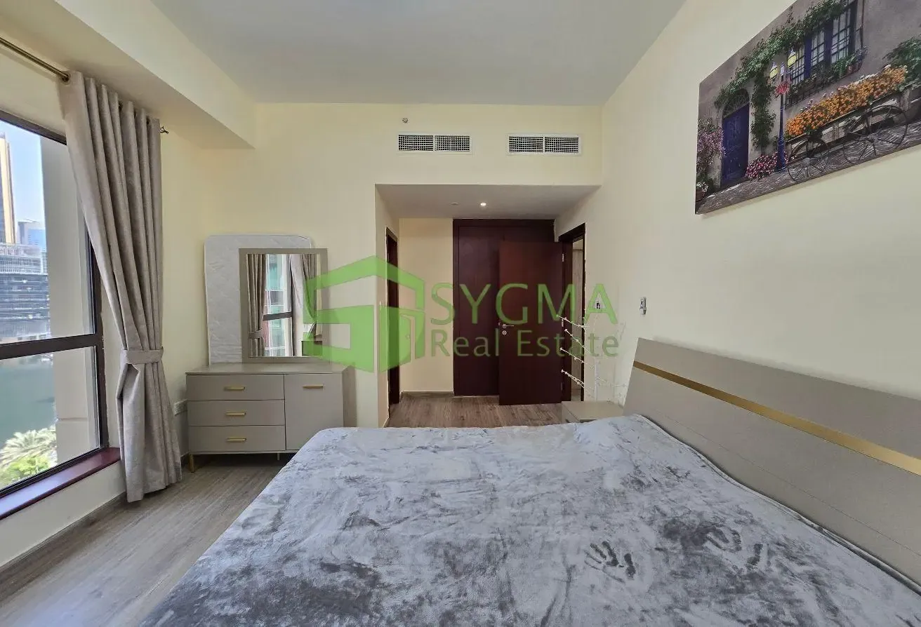 Amazing 1 Bedroom Fully Furnished Available