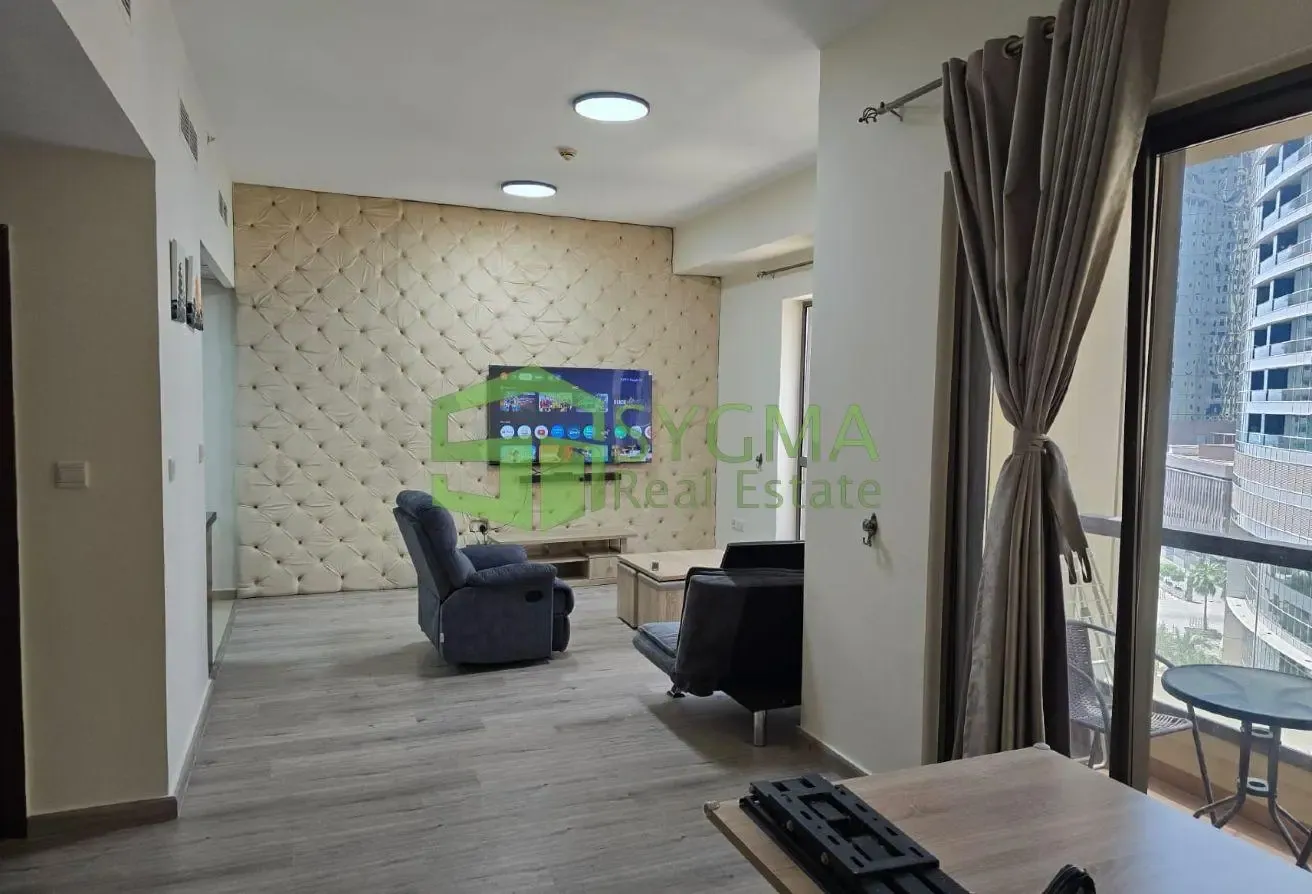 Amazing 1 Bedroom Fully Furnished Available