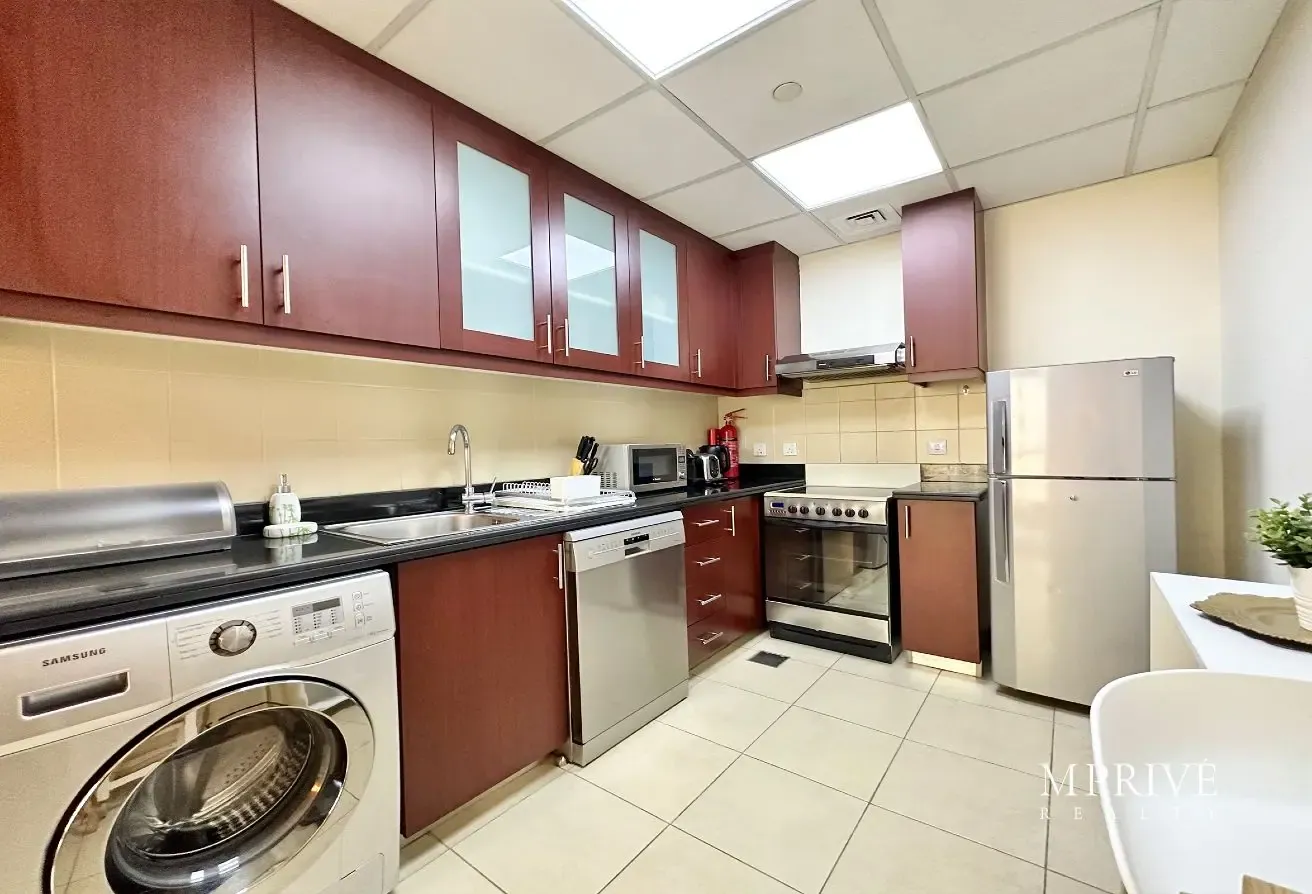 Fully Furnished | Partial Sea View | 4-6 Cheques