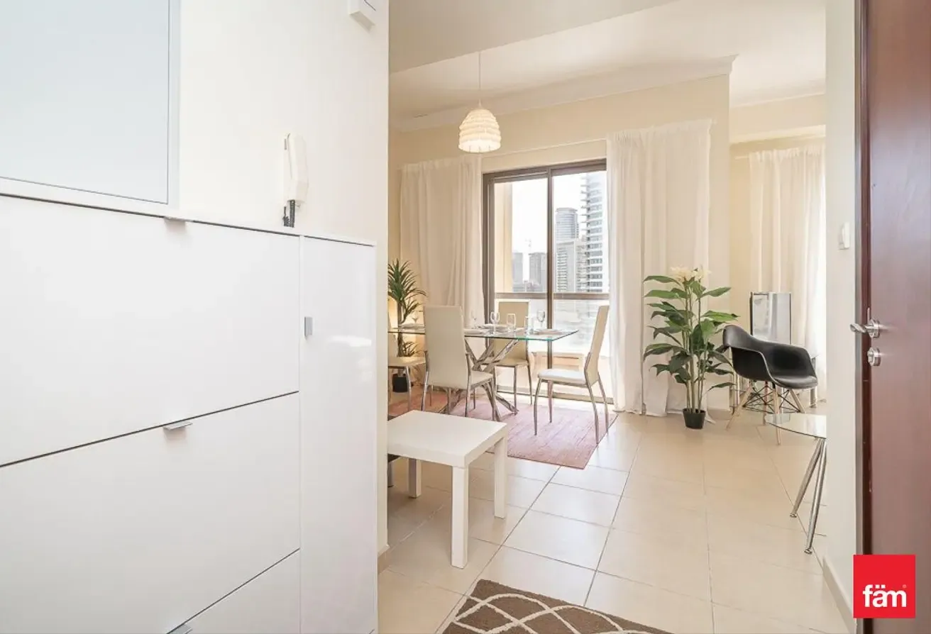 Waterfront Living | Furnished | Ready To Move In