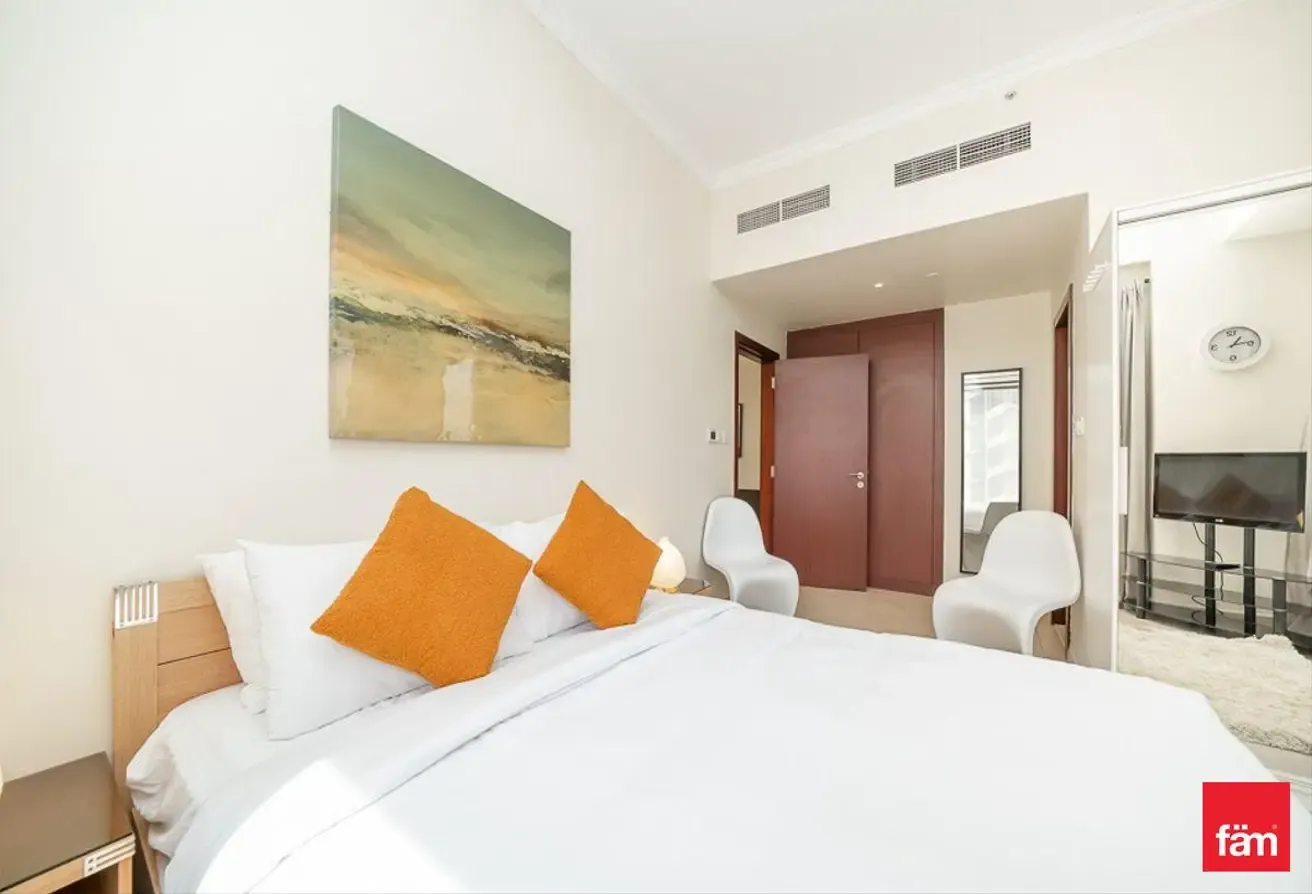 Waterfront Living | Furnished | Ready To Move In