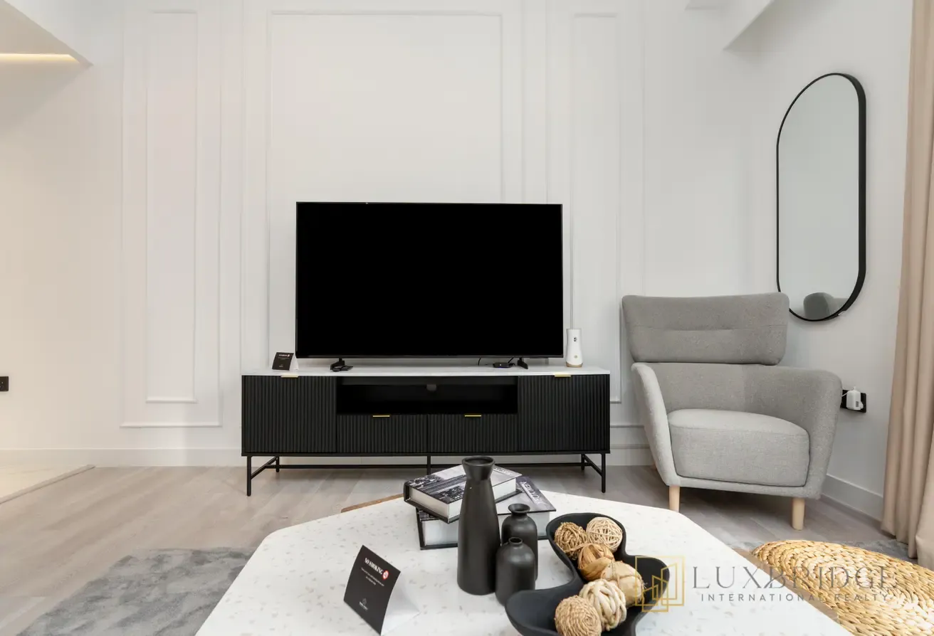 Vacant | Fully Furnished | Marina View