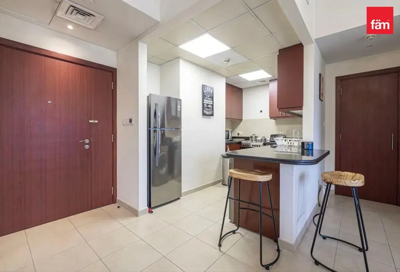 Ready to Move | Fully furnished | Beach access