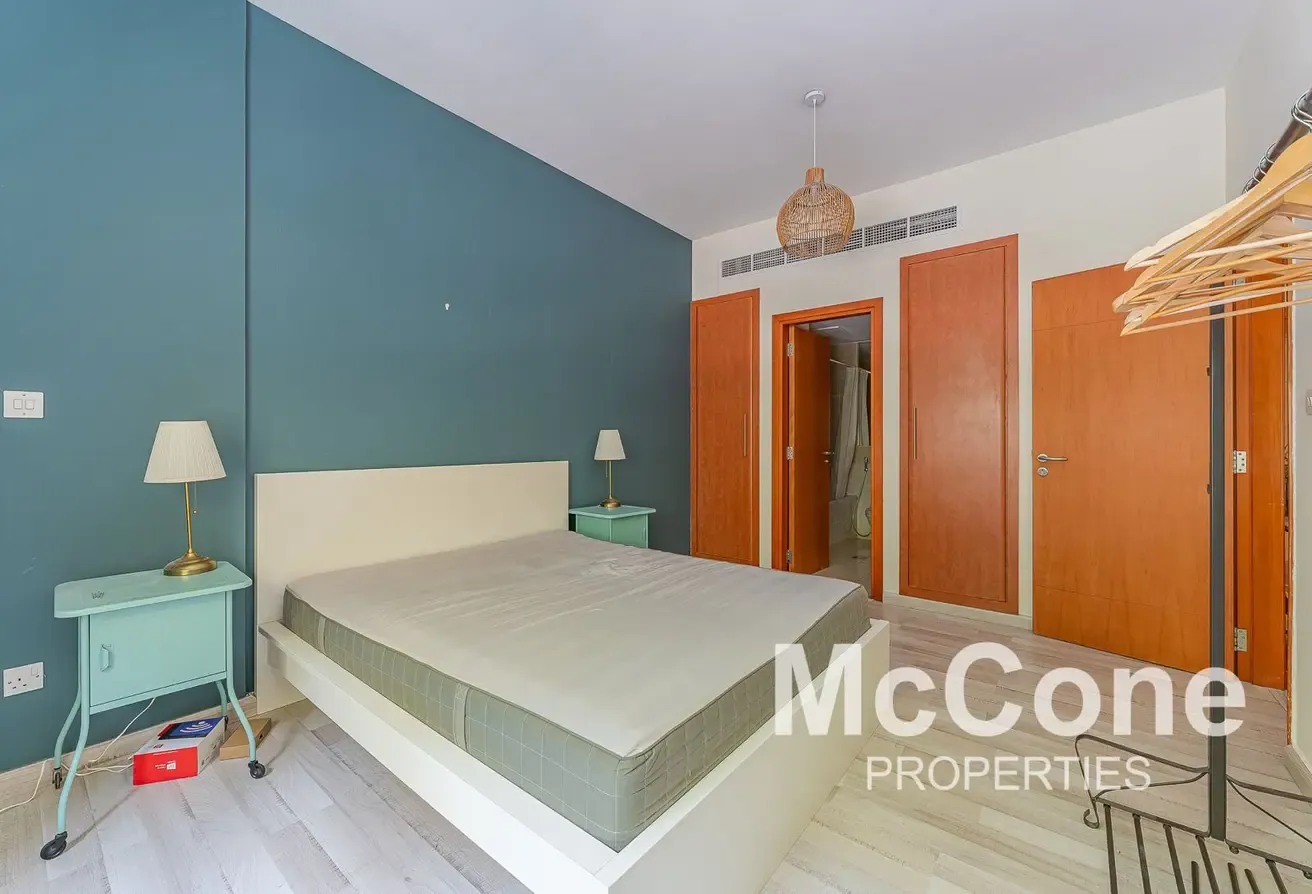 Fully Furnished | Vacant | Upgraded