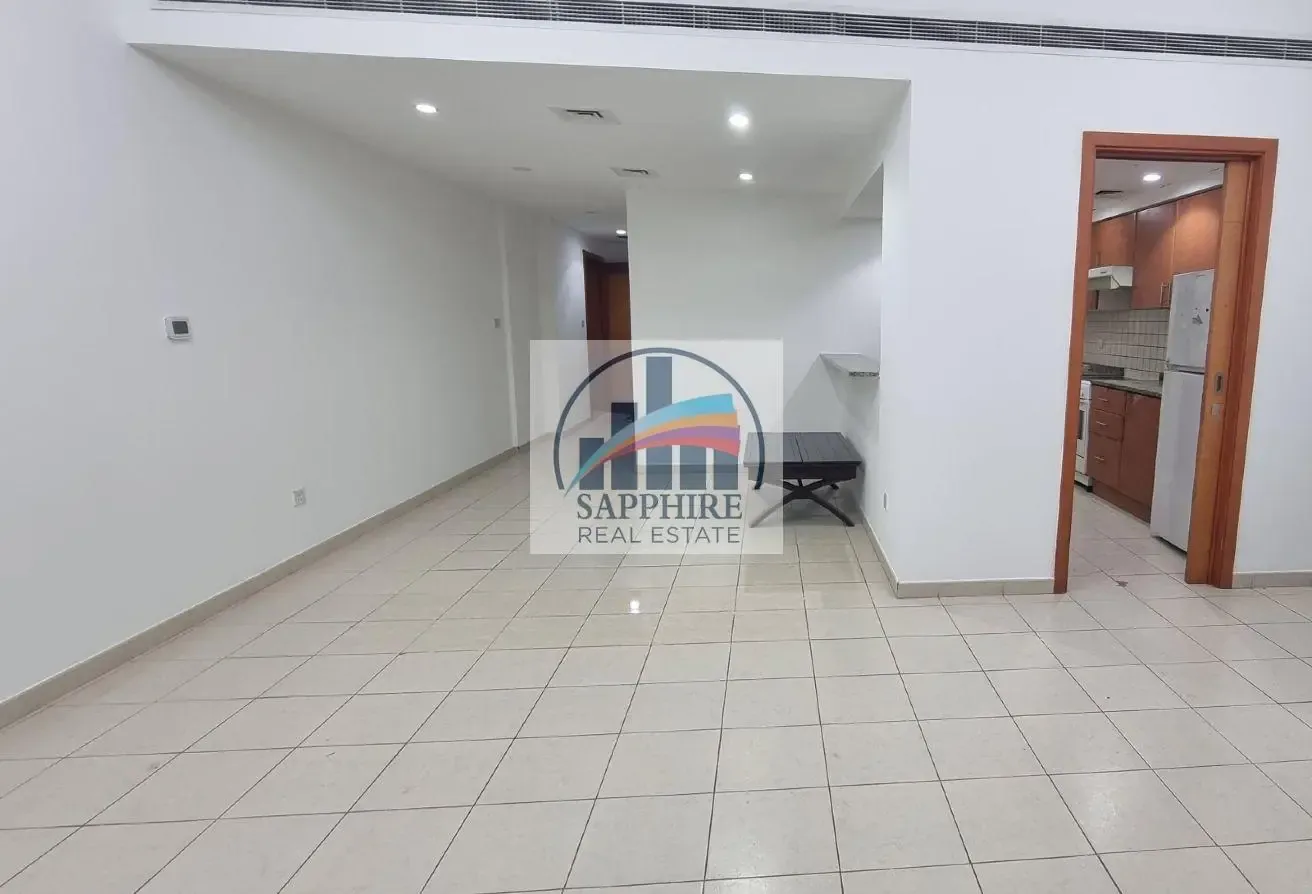 Pool View Spacious 2BR Apartment with Study