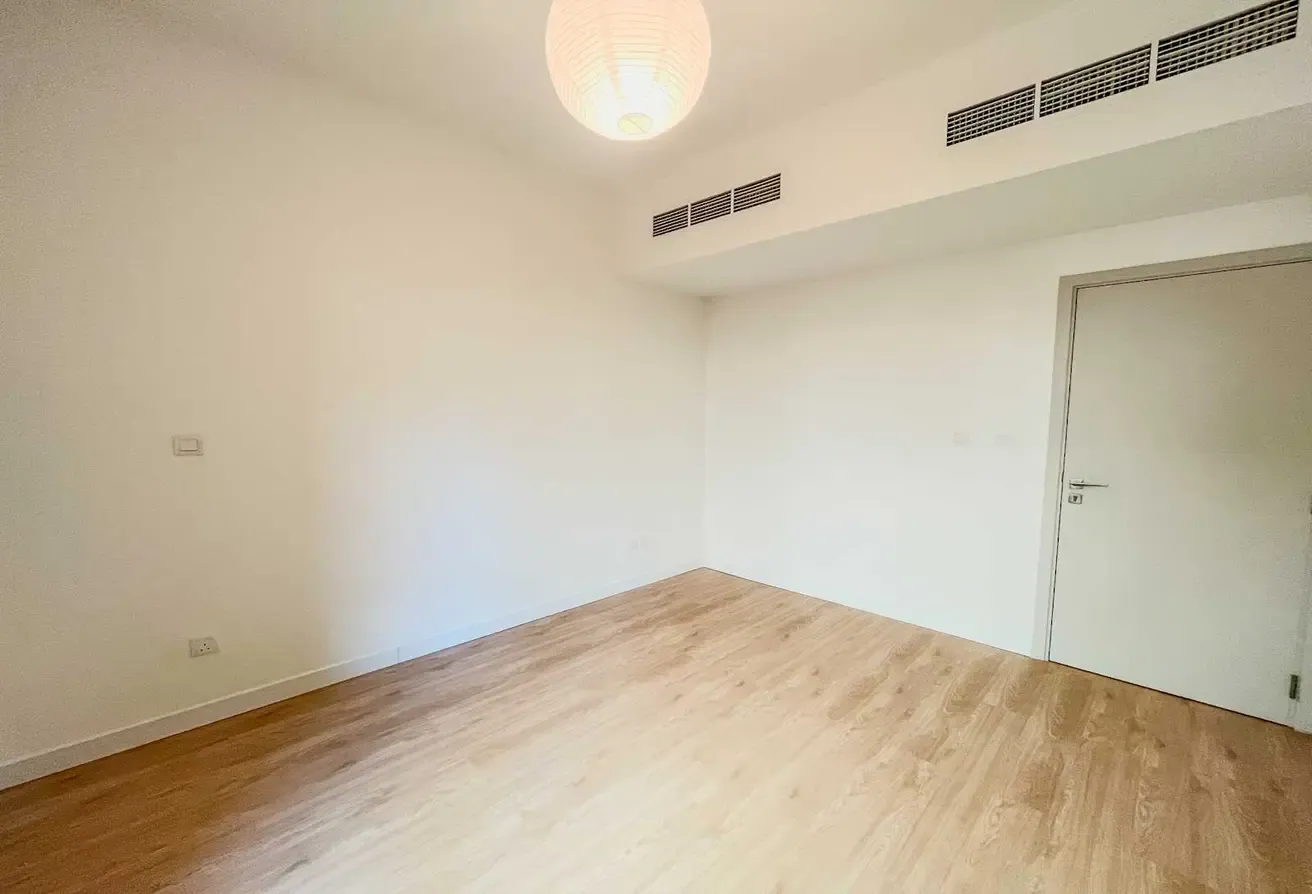 Fully Upgraded | Garden | Vacant