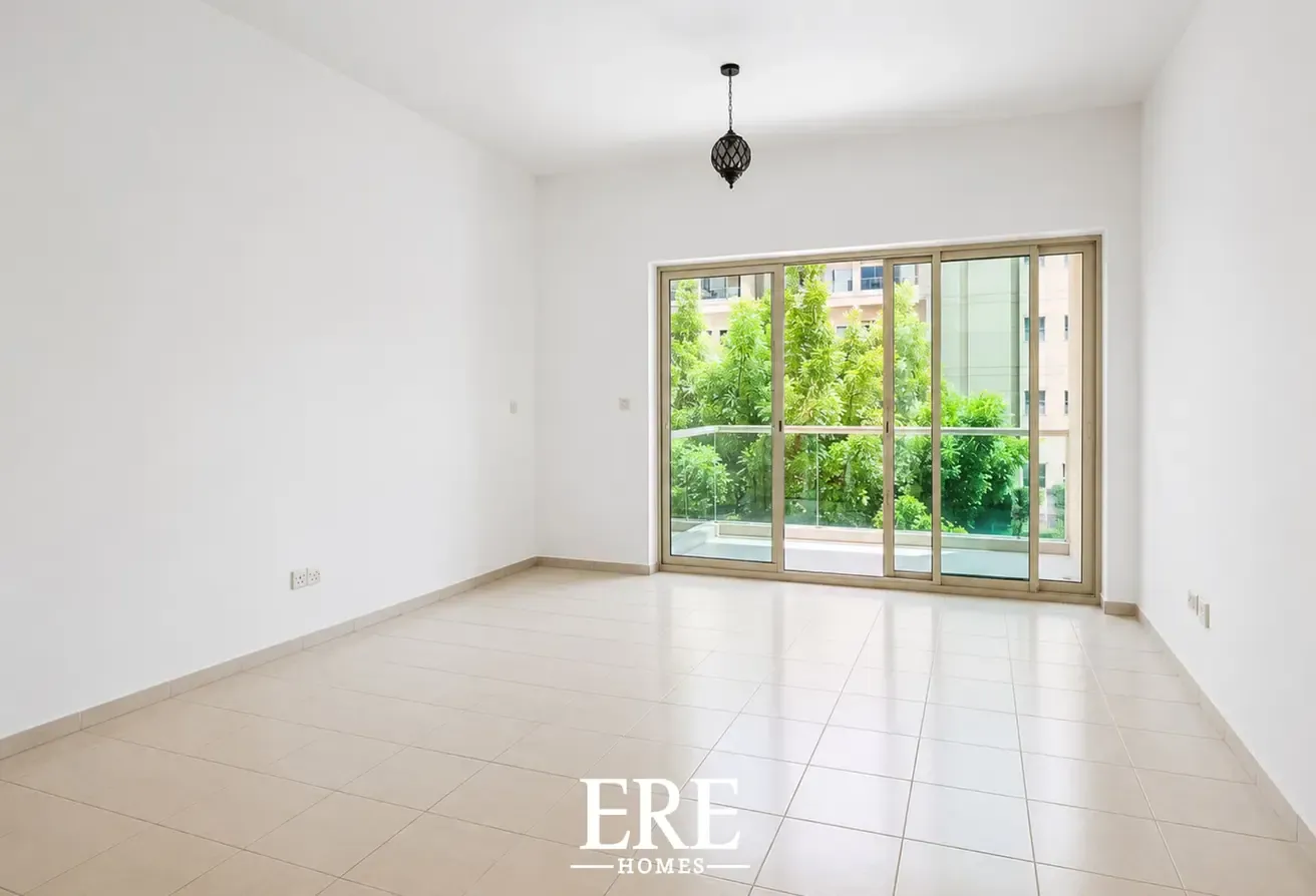 Prime Location| Available Aug 30