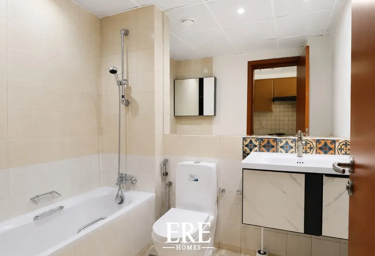 Prime Location| Available Aug 30