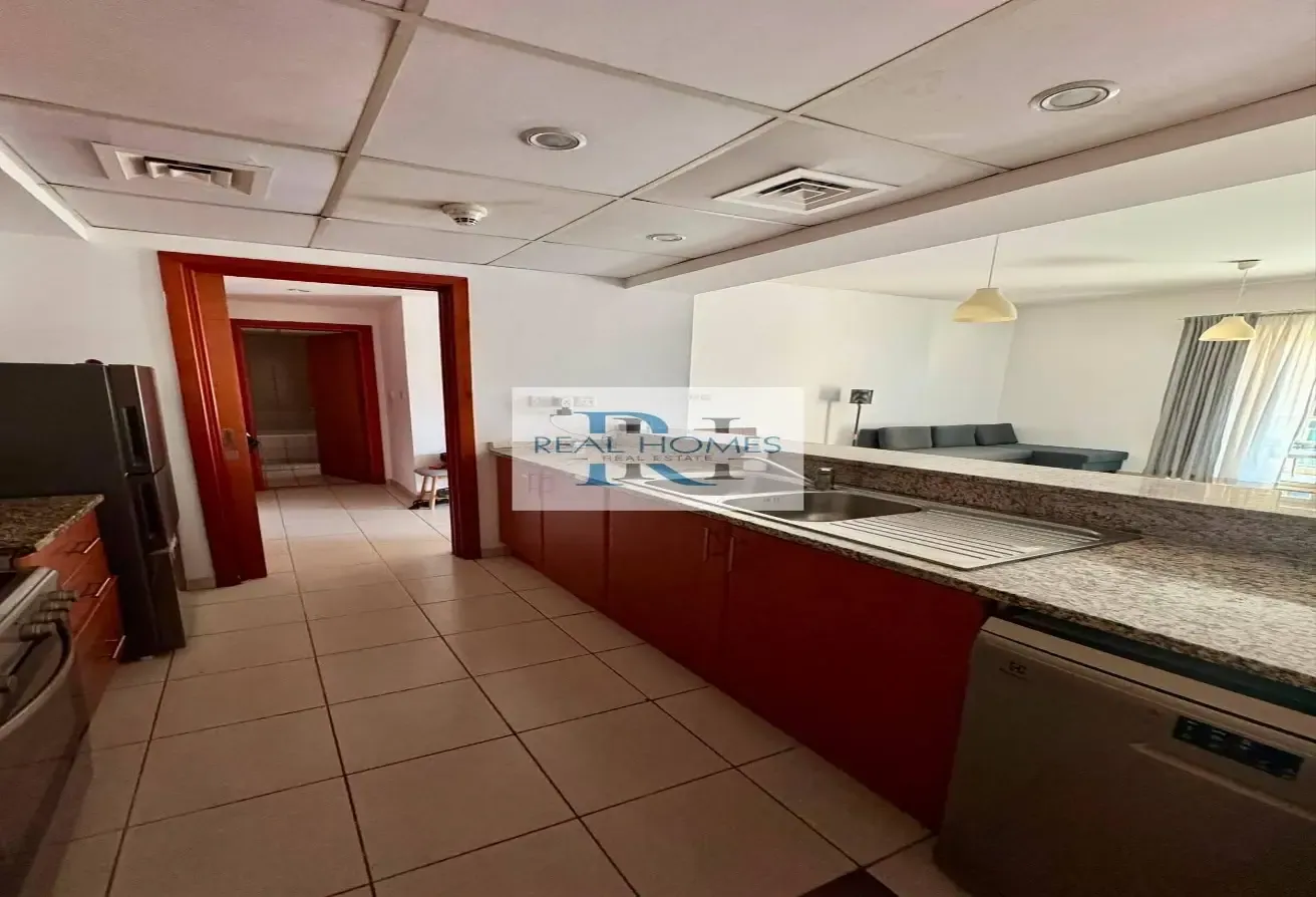 MID FLOOR | ELEGANT | VACANT | GREENS