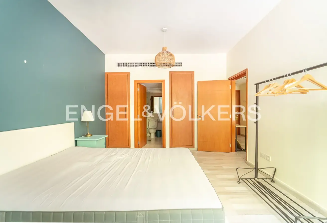 Furnished l Vacant l Garden View