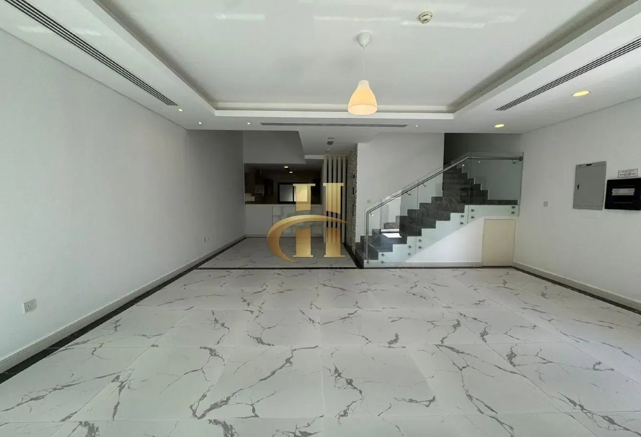 4 BHK + Maid | Prime location | Spacious