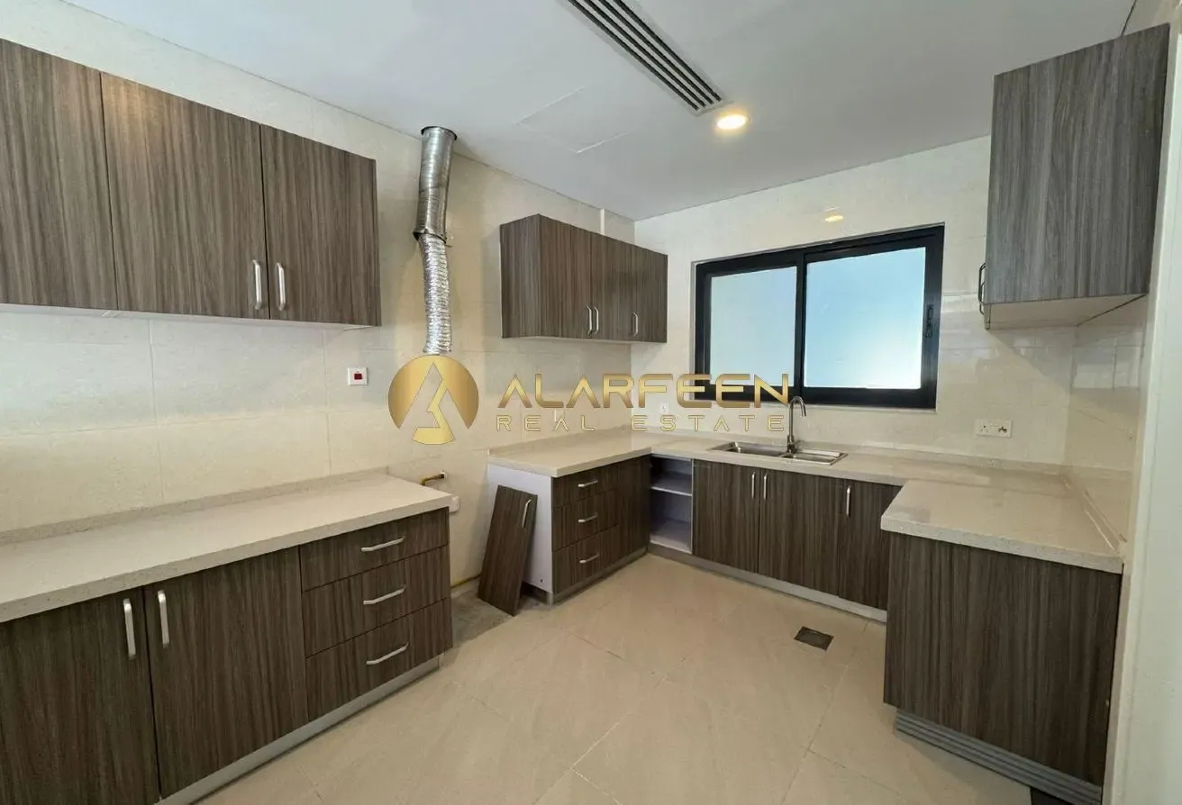 Community View | 4Br+Maid | Call Now
