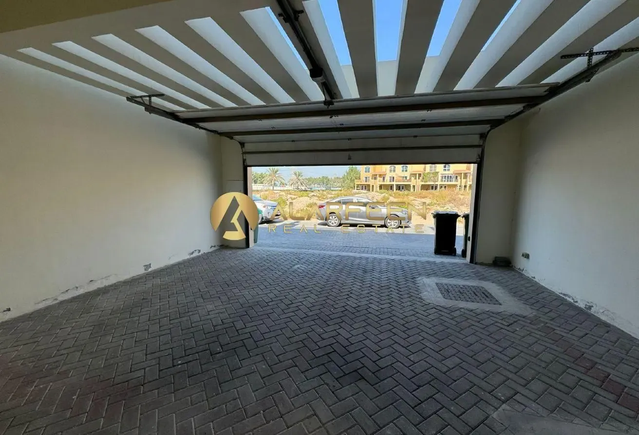 Community View | 4Br+Maid | Call Now