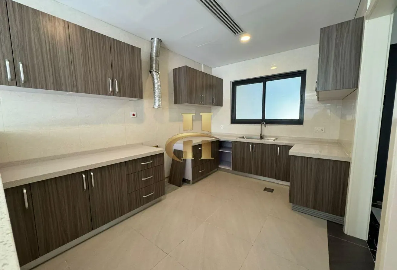 Prime location | Private Elevator | Ready to move