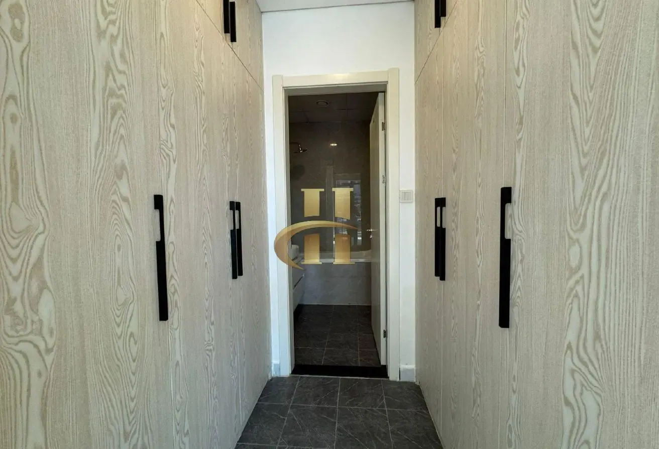 Prime location | Private Elevator | Ready to move