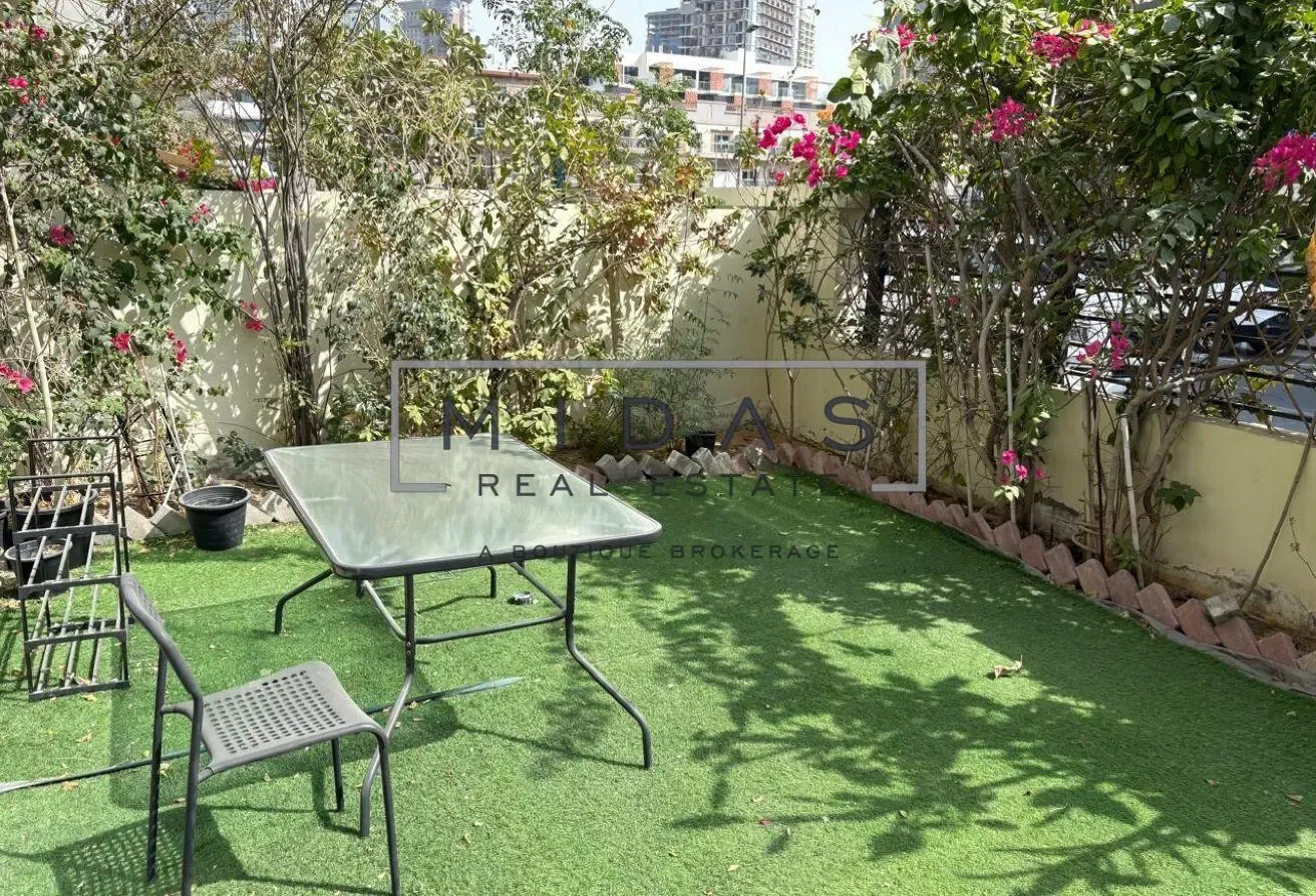 Ready to Move in | Prime Location | with Maids