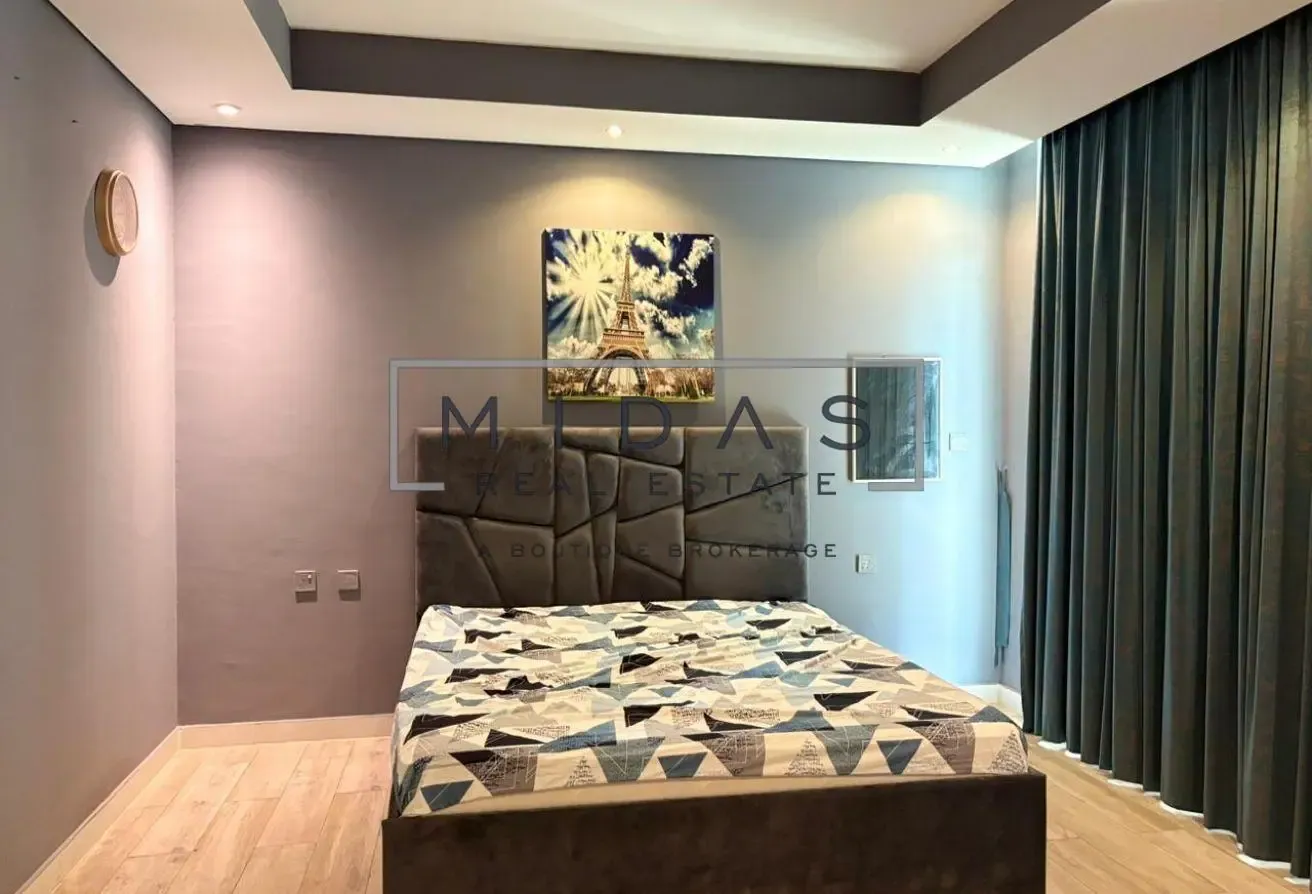Ready to Move in | Prime Location | with Maids