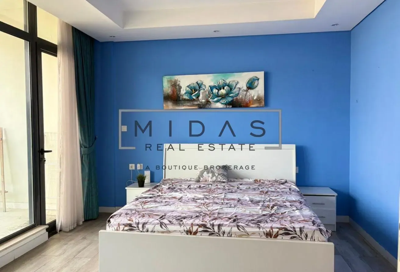 Ready to Move in | Prime Location | with Maids