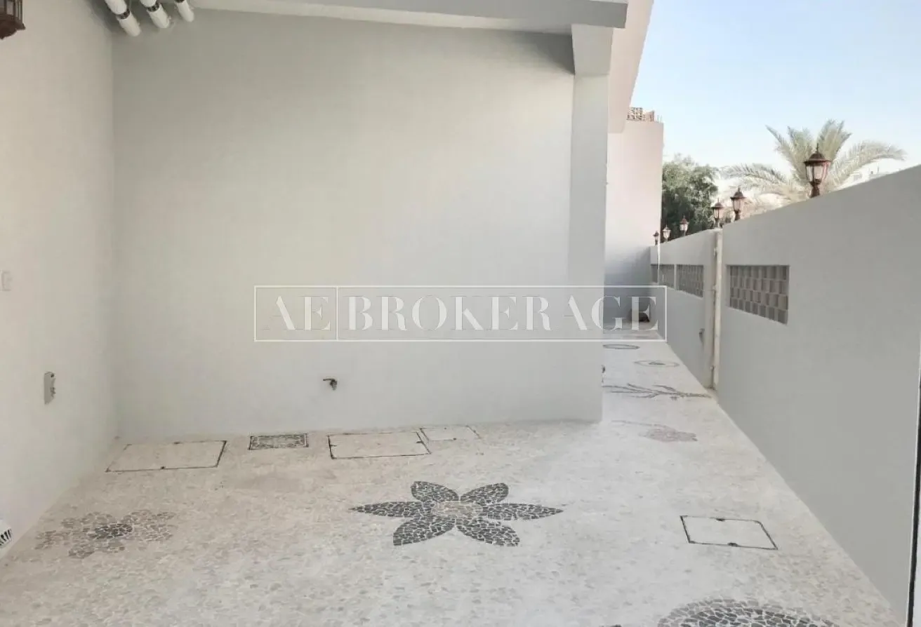 spacious 3 bedroom villa for staff in horal anz