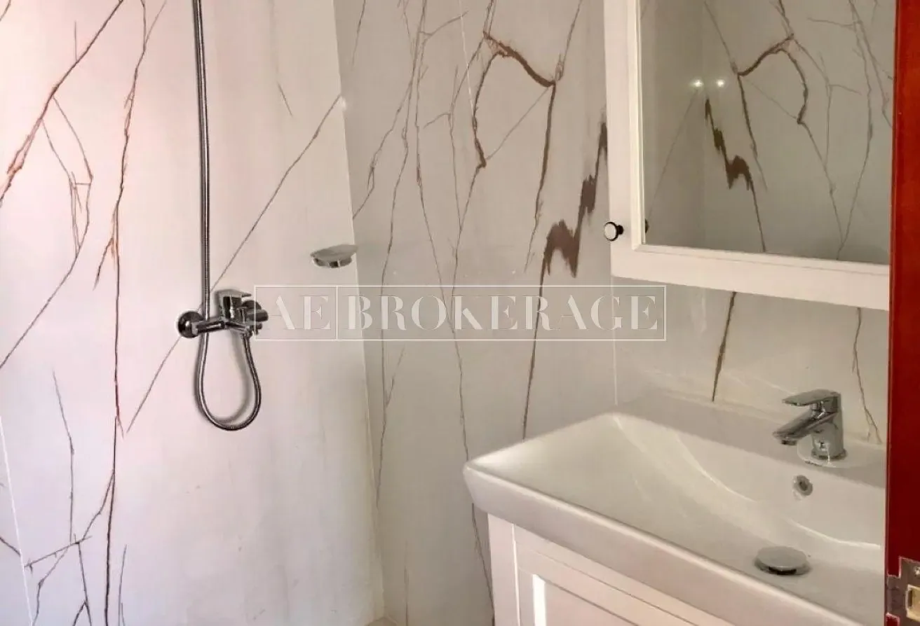 spacious 3 bedroom villa for staff in horal anz