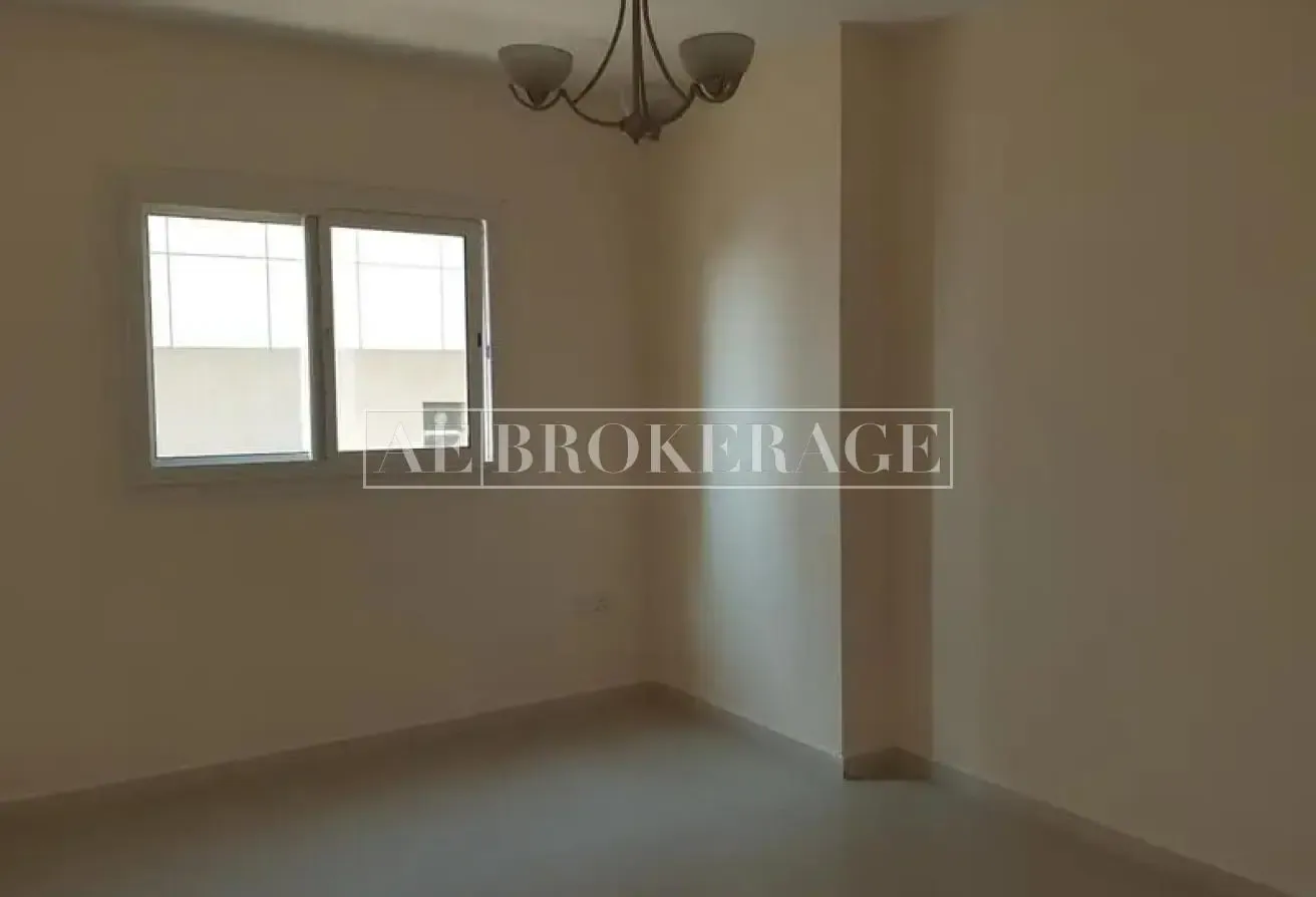 spacious 3 bedroom villa for staff in horal anz