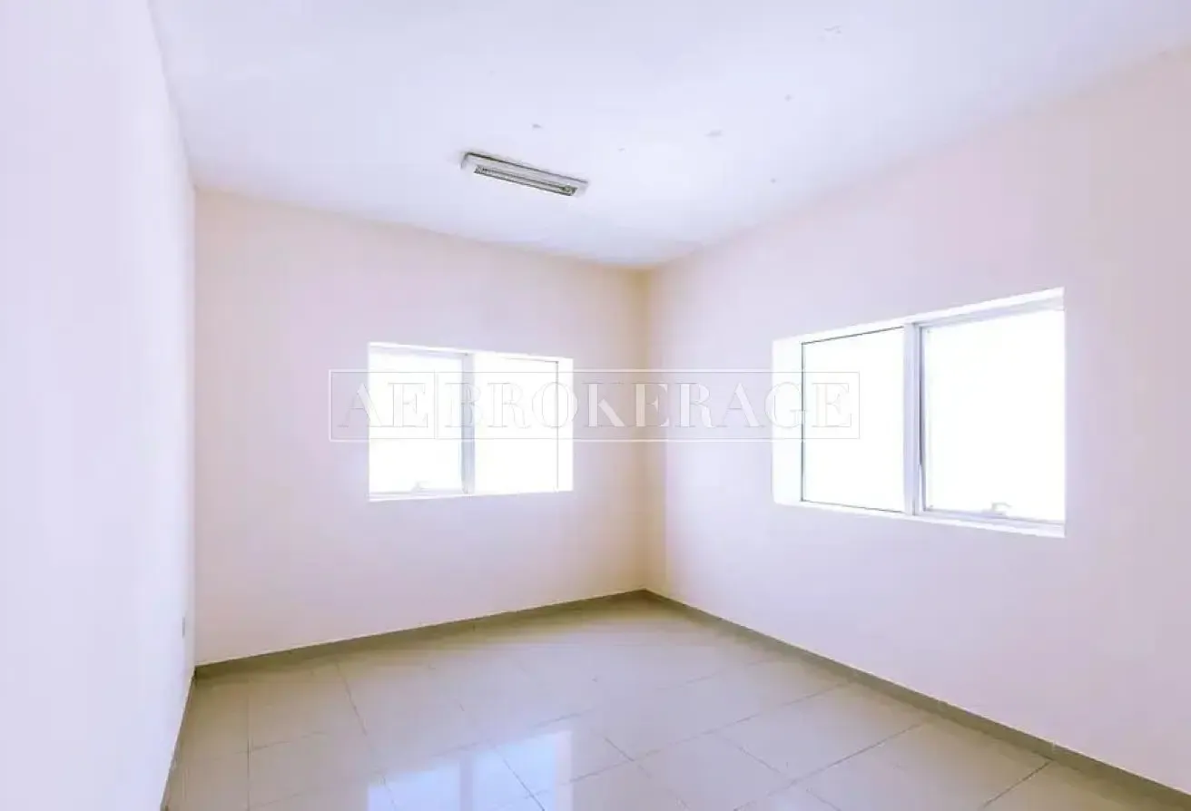 spacious 3 bedroom villa for staff in horal anz